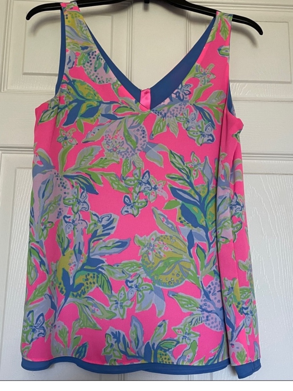 Lilly Pulitzer reversible Floral Pink /blue V-Neck Sleeveless Women's Top